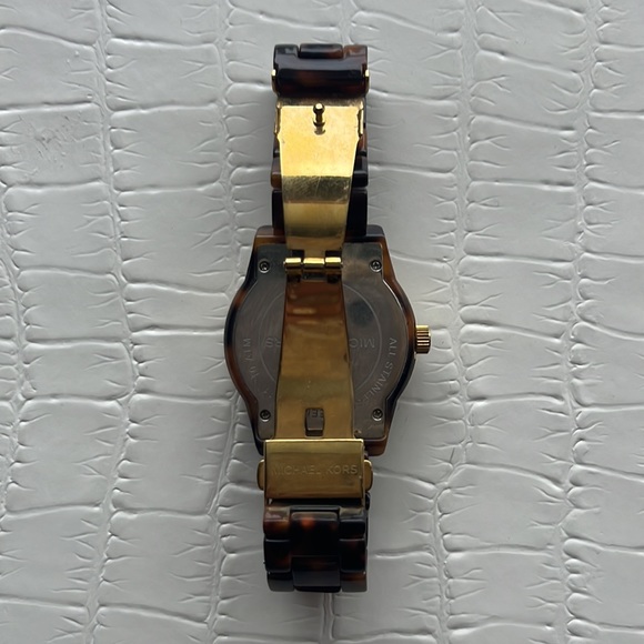 2 Michael Kors Watches - Picture 13 of 14